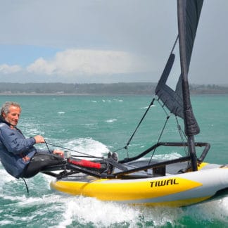 Michel Desjoyaux au trapèze sur le Tiwal 3