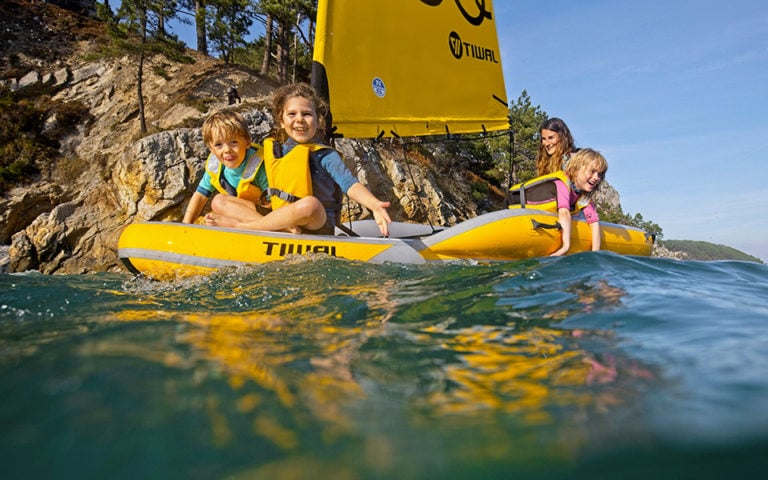 Family inflatable sailing dinghy Tiwal 2L