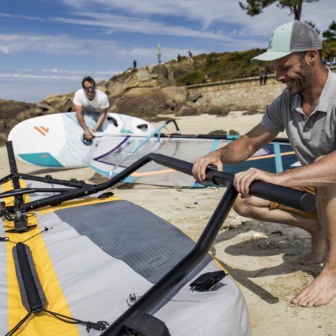 Assembling the Tiwal 3R dinghy structure