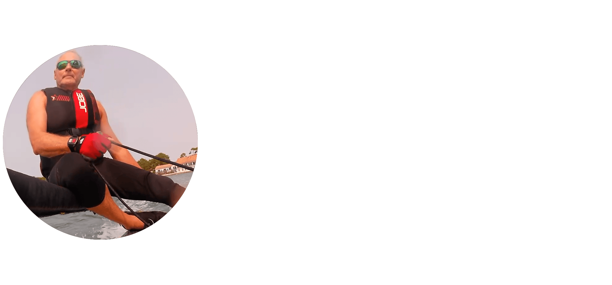 Pierre navigateur sur dériveur de régate