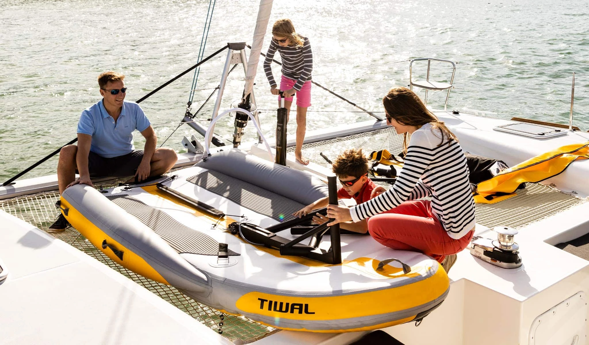 Easy to assemble onboard boat