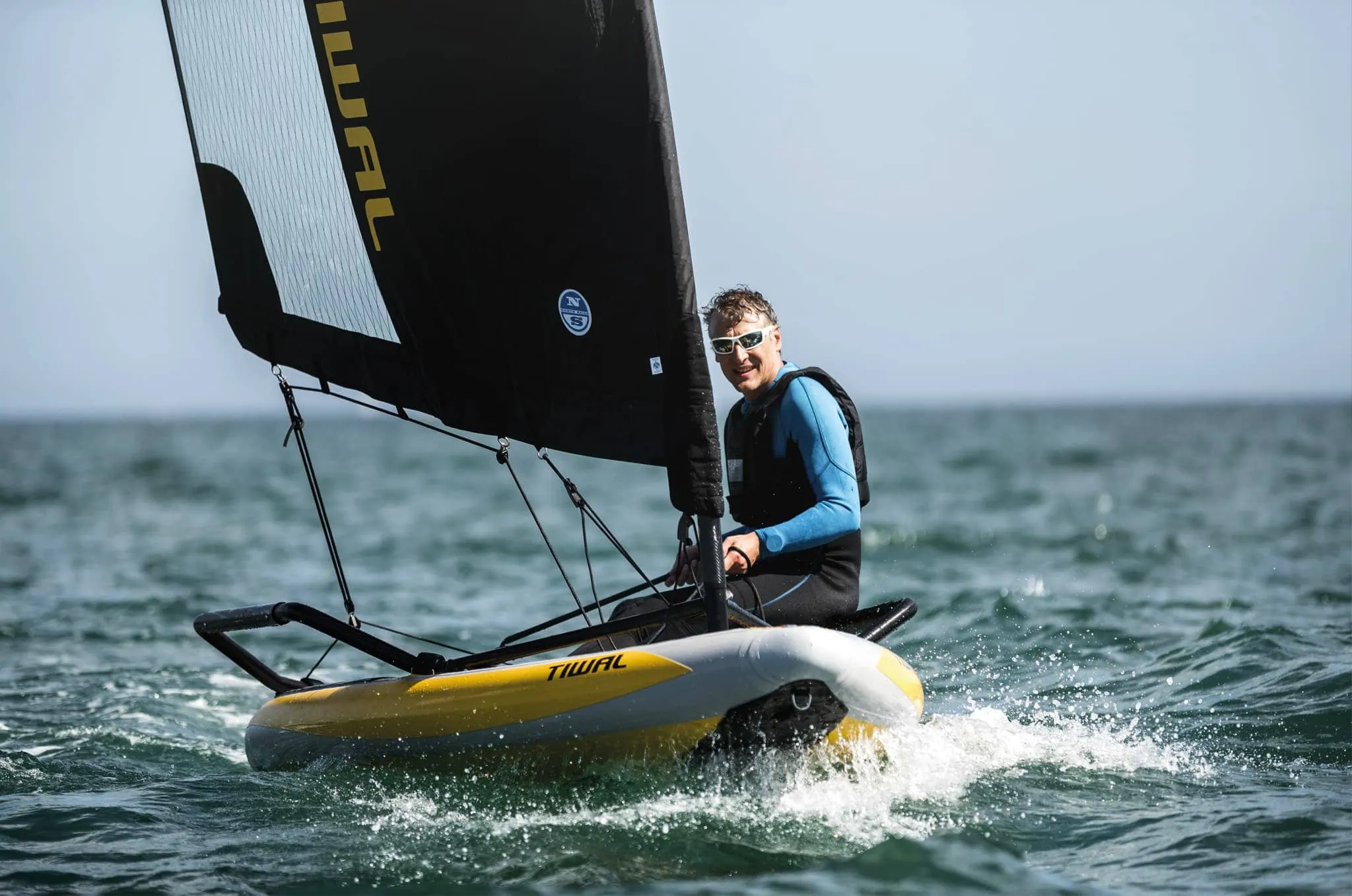 Solo navigation small sailboat