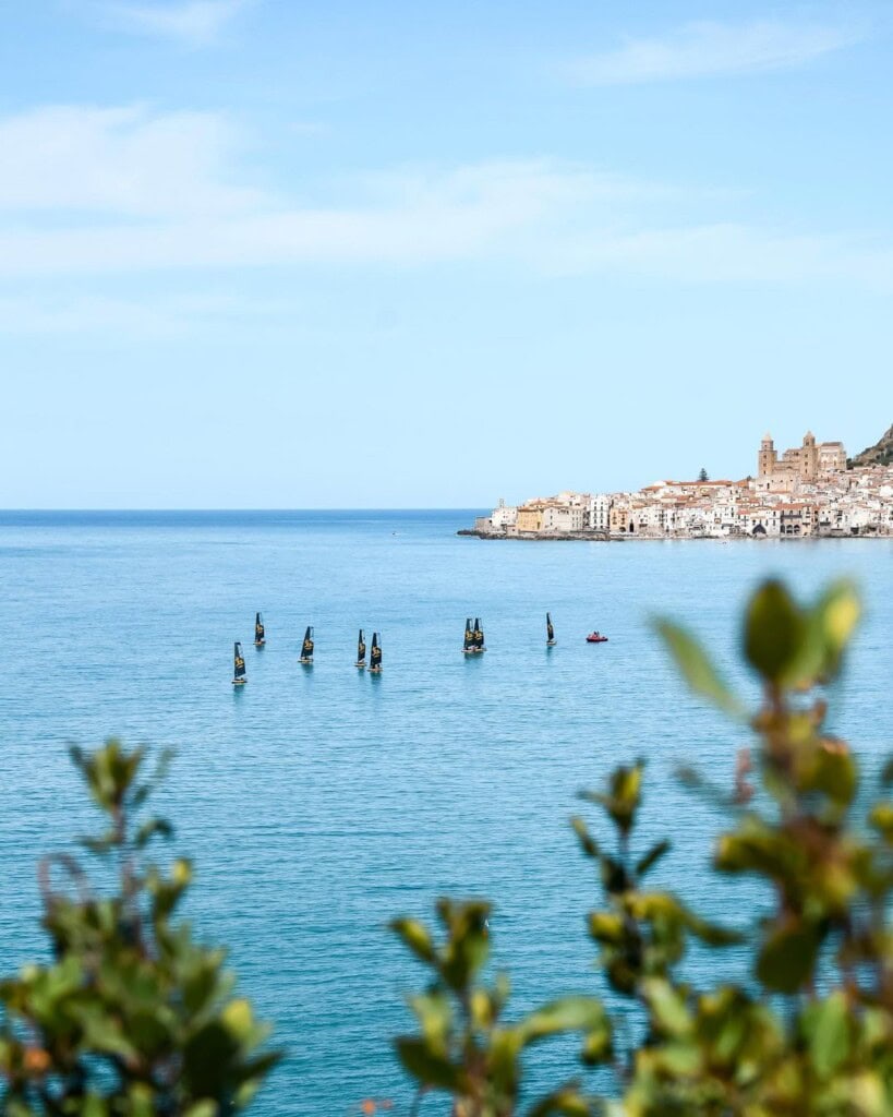Flotte de dériveurs Tiwal au Club Me de Cefalù