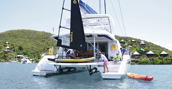Dériveur embarqué sur un yacht
