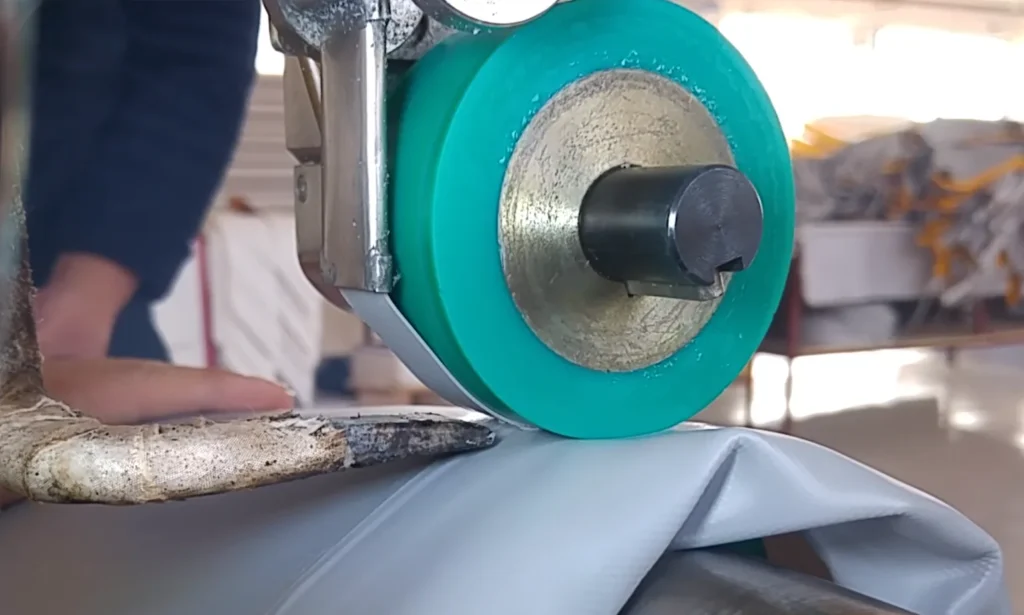 Dropstitch PVC hull welding process