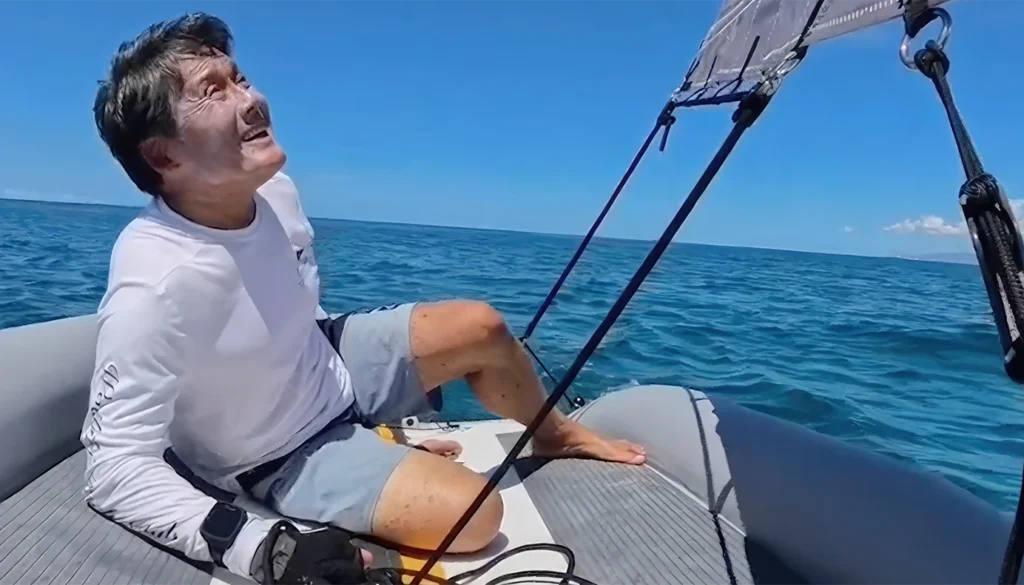 Ausfahrt mit dem kleinen Segelboot Tiwal 2 in Honolulu, Hawaii