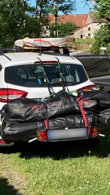 FAQ | How do Tiwal Captains Transport their Tiwal? | Tiwal dinghy on a car plateform Tiwal dinghy on a car plateform